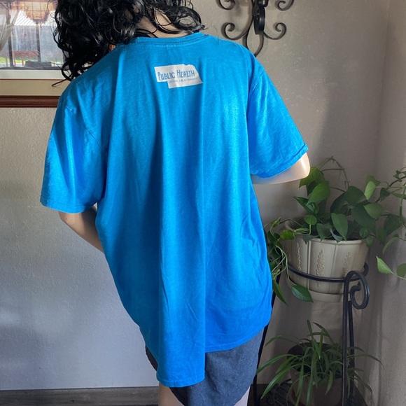 Gildan Shirt - Picture 2 of 3